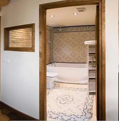 L'argolla Hotel-pizzeria سانتا كولوما دي فارنرس