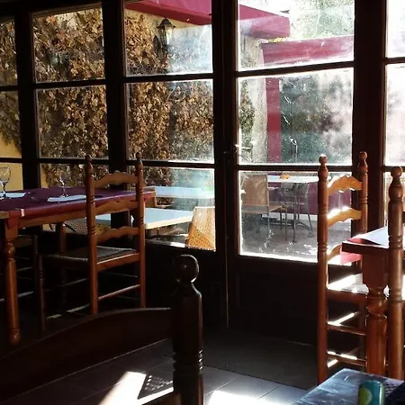 L'argolla Hotel-pizzeria بيت ضيافة سانتا كولوما دي فارنرس