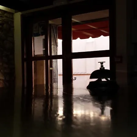 L'argolla Hotel-pizzeria 2* 산타콜로마데파르네스